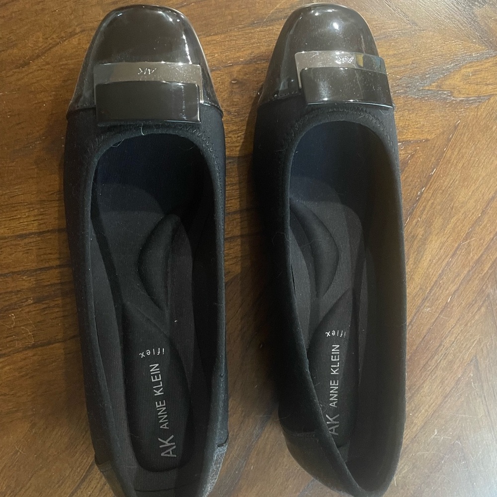 Anne Klein size 8.5 black flats-New